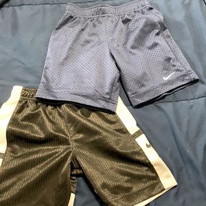 Bundle of 2 Nike shorts